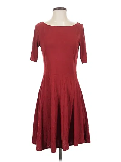 Pre-owned Uniqlo Casual Dress In Burgundy