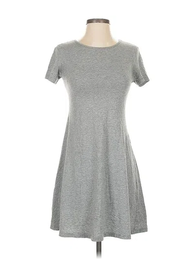 Pre-owned Uniqlo Casual Dress In Gray