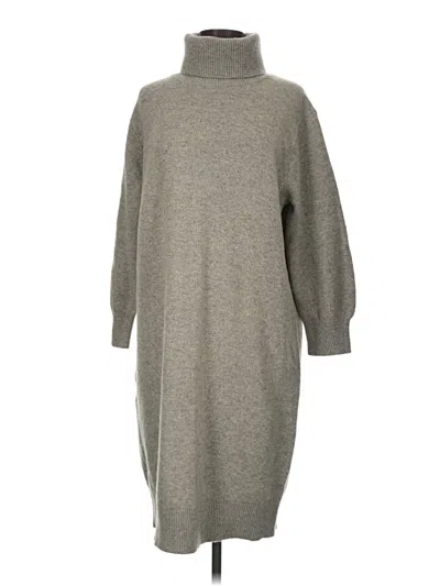 Pre-owned Uniqlo Casual Dress In Gray
