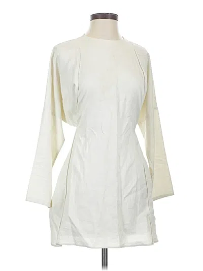 Pre-owned Uniqlo Casual Dress In Ivory