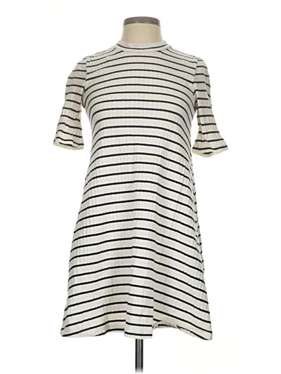 Pre-owned Uniqlo Casual Dress In White