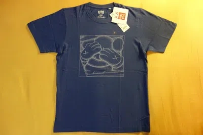 Pre-owned Uniqlo Kaws X  Ut 2016 Short Sleeve Graphic T-shirt "urge / Chum" Blue