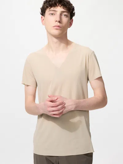 Uniqlo Men's Airism Anti-odor Mesh T-shirt V-neck Beige 3xl  Us In Brown