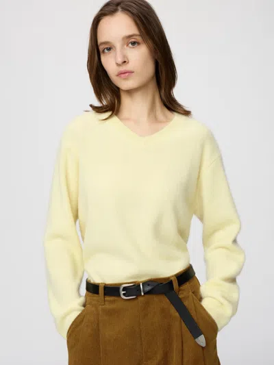 Uniqlo Men's Fluffy Cashmere Relaxed V-neck Sweater, Yellow, 2xs
