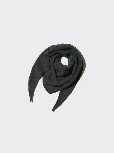 Uniqlo Men's Souffle Yarn Triangle Scarf, Dark Gray