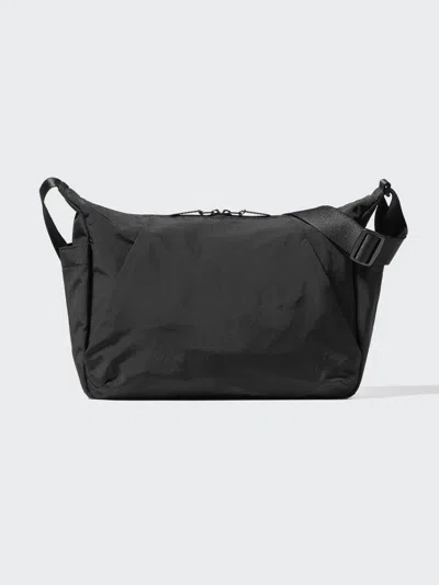 Uniqlo Men's Utility Shoulder Bag, Black