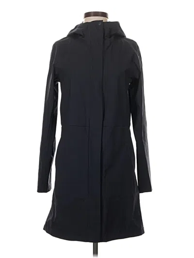 Pre-owned Uniqlo Raincoat In Black