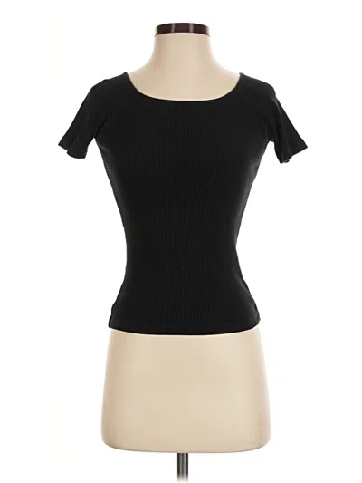 Pre-owned Uniqlo Short Sleeve T-shirt In Black