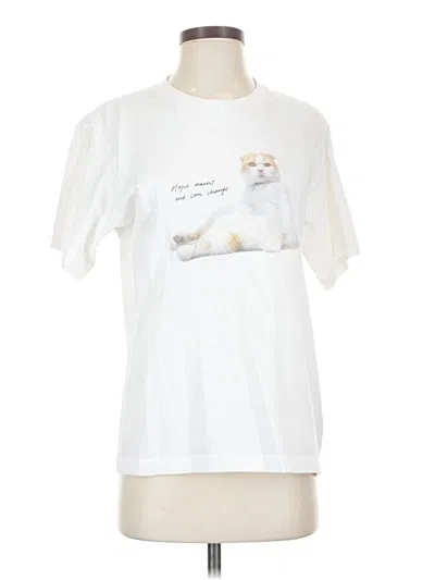 Pre-owned Uniqlo Short Sleeve T-shirt In Ivory