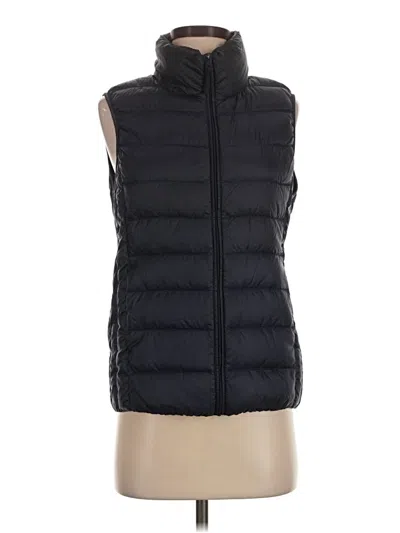 Pre-owned Uniqlo Vest In Black