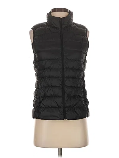 Pre-owned Uniqlo Vest In Black