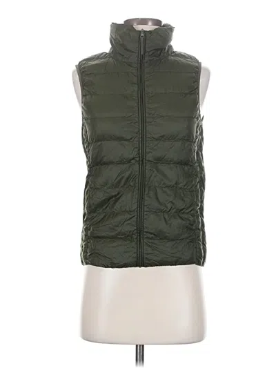 Pre-owned Uniqlo Vest In Green