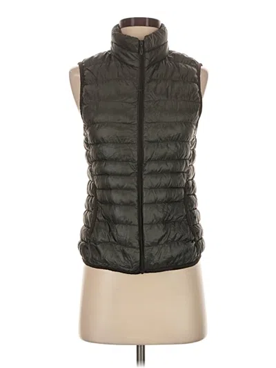 Pre-owned Uniqlo Vest In Green