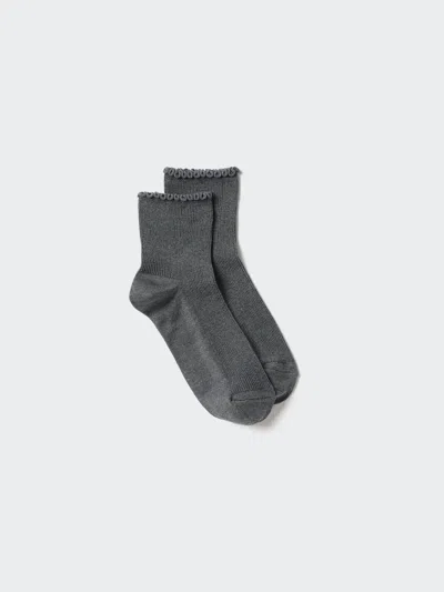 Uniqlo Women's Heattech Crew Mellow Socks Dark Gray Us W 7.5-10  Us