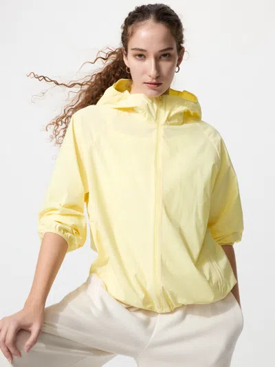 Uniqlo Women's Pocketable Uv Protection Parka Pattern Yellow 2xl  Us