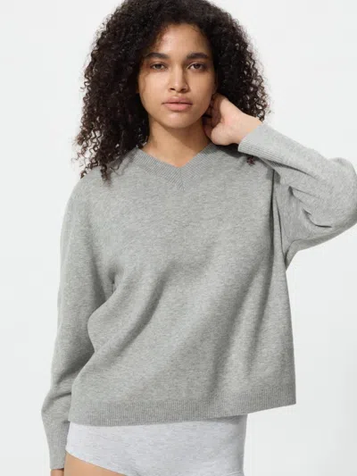 Uniqlo Women's Washable Knit V-neck Sweater Smooth, Gray, Xs