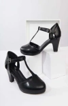 Unique Vintage 1920s Leatherette T-strap Roxy Pumps In Black