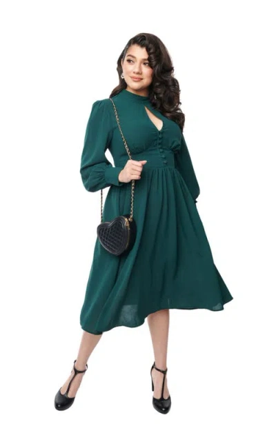 Unique Vintage 1970s Keyhole Swing Dress In Green