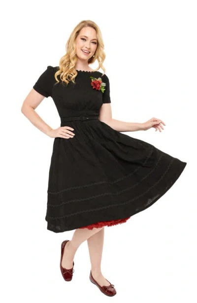 Unique Vintage Boatneck Ricrac Swing Dress In Black Floral