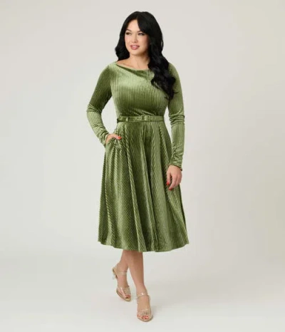 Unique Vintage Long Sleeve Belted Devon Swing Dress In Green