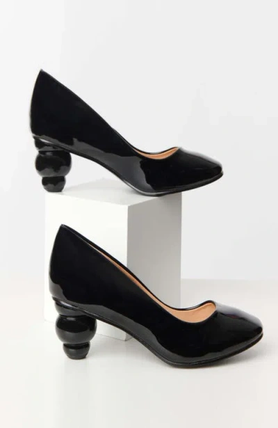 Unique Vintage Patent Leatherette Ball Heel Pumps In Black