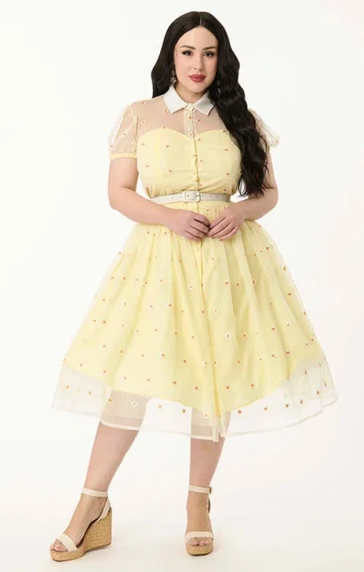 Unique Vintage Plus Size 1950s Short Sleeve Collared Hollie Swing Dress In Yellow
