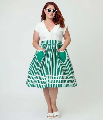 Unique Vintage Plus Size Front Pocket Swing Skirt In Green