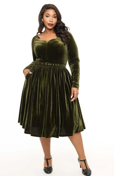 Unique Vintage Plus Size Long Sleeve Sweetheart Velvet Swing Dress In Dark Olive