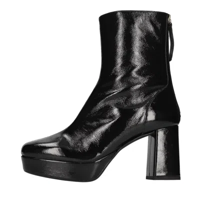 Unisa Boots In Black