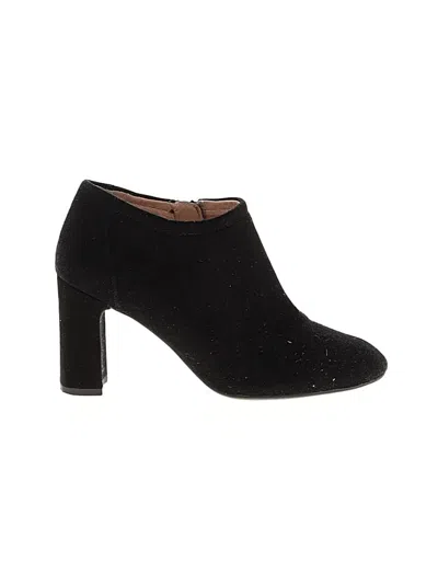 Pre-owned Unisa Heels In Black