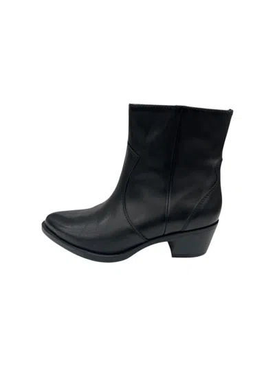 Unisa Stivaletto In Black