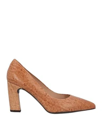 Unisa Woman Pumps Camel Size 5 Leather