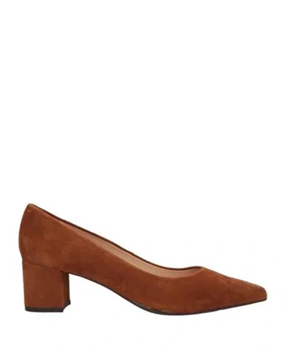 Unisa Woman Pumps Camel Size 6 Leather
