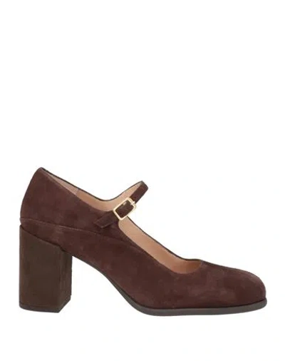 Unisa Woman Pumps Off White Size 10 Leather In Brown