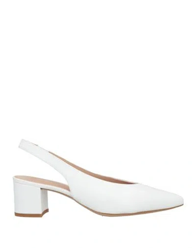 Unisa Woman Pumps White Size 9 Leather