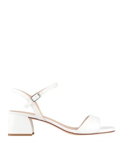 Unisa Woman Sandals White Size 11 Leather