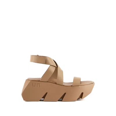 United Nude Bull Way In Nude