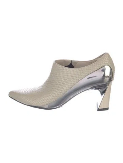 Pre-owned United Nude Embossed Leather Mules In Neutral