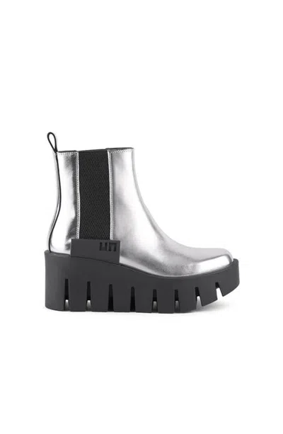 United Nude Grip Chelsea Lo V Boots In Silver