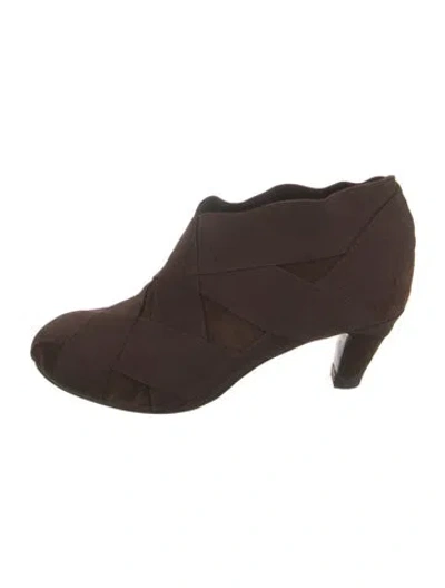 Pre-owned United Nude Suede Pumps In Brown