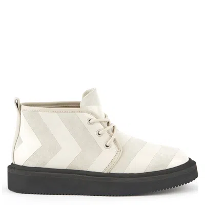 UNITED NUDE UN GEO DESERT