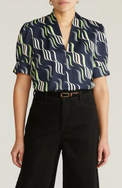 Universal Standard Beatrice Pebble Georgette Top In Multi