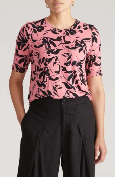 Universal Standard Lily Liquid Jersey Crewneck Top In Pink