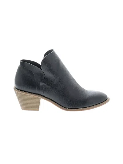 Pre-owned Universal Thread Ankle Boots In Black