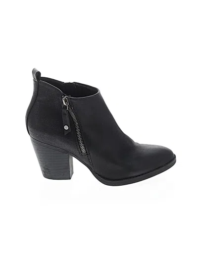 Pre-owned Universal Thread Ankle Boots In Black