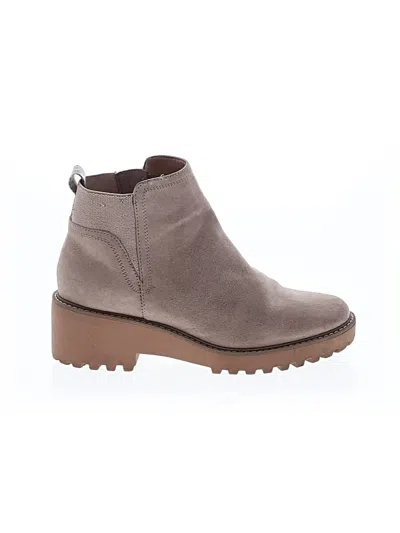 Pre-owned Universal Thread Ankle Boots In Brown