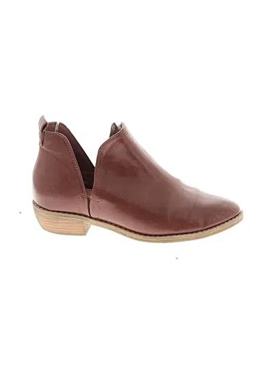 Pre-owned Universal Thread Ankle Boots In Brown