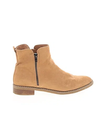 Pre-owned Universal Thread Ankle Boots In Brown