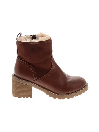 Pre-owned Universal Thread Ankle Boots In Brown