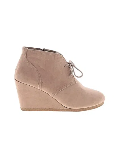Pre-owned Universal Thread Ankle Boots In Brown